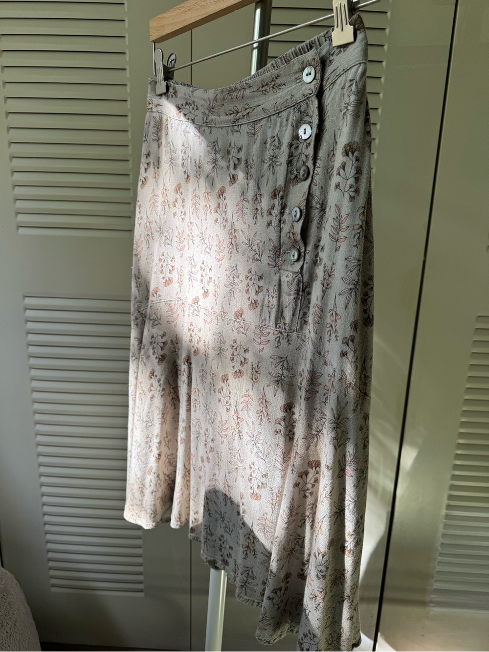 Blue Sky Sage Floral & Ginkgo High Low Button Skirt